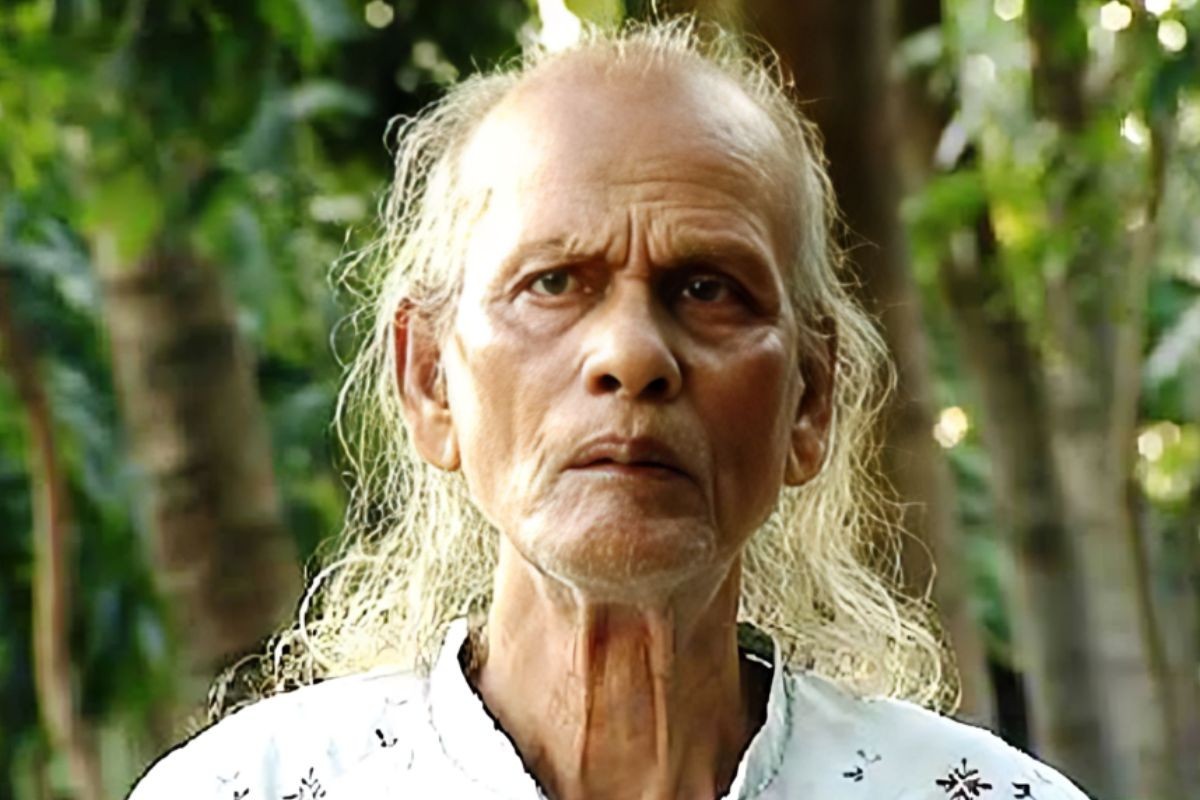 গ্রামীণফোনের বিরুদ্ধে ক্ষতিপূরণ দাবি: আইনি নোটিশ পাঠাল শাহ আবদুল করিমের পরিবার