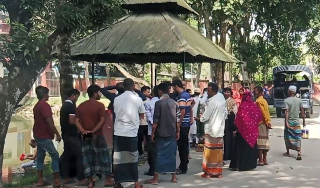 ঘরের চালায় ঢিল চিৎকার করায় প্রবাসীর স্ত্রীকে কুপিয়ে হত্যা 1756979435 ঘরের চালায় ঢিল, চিৎকার করায় প্রবাসীর স্ত্রীকে কুপিয়ে হত্যা