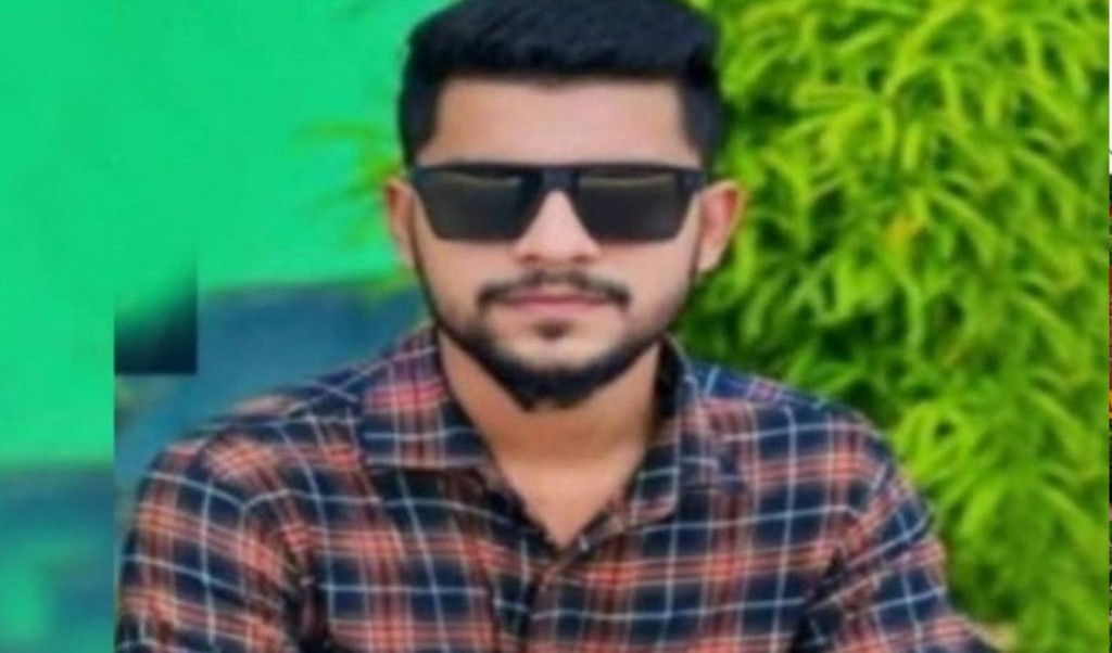 চন্দনাইশে ট্রেনের ধাক্কায় নিহত যুবক 4 চন্দনাইশে ট্রেনের ধাক্কায় প্রাণ গেল যুবকের 1759210560 চন্দনাইশে ট্রেনের ধাক্কায় নিহত যুবক