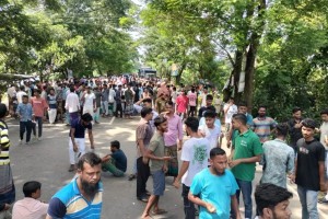 ভাঙ্গায় মহাসড়ক অবরোধ, চরম ভোগান্তিতে দক্ষিণ-পশ্চিমাঞ্চলের ২১ জেলার যাত্রীরা