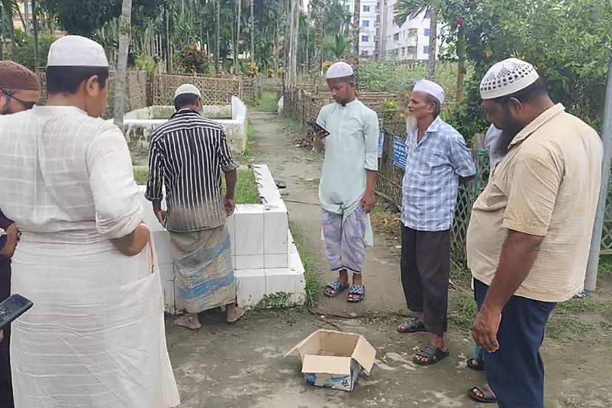 চাঁদপুরে কবরস্থান থেকে উদ্ধার হওয়া নবজাতকের মৃত্যু