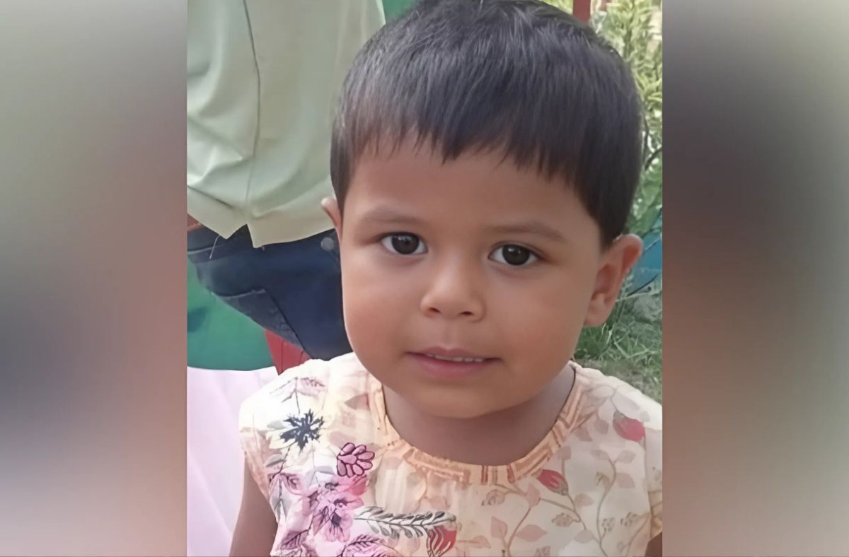 চাঁদপুরে শিশুর বস্তাবন্দি মরদেহ উদ্ধার, চাচা-চাচী আটক