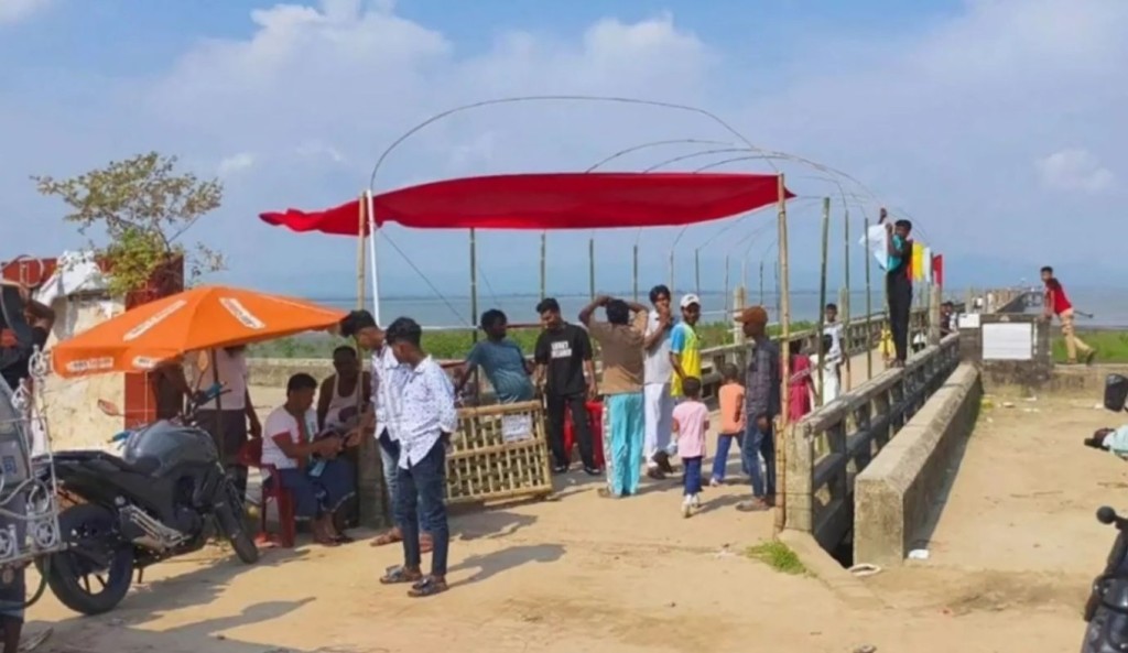চাঁদা না দেওয়ায় ব্যবসায়ীকে মারধর করলো বিএনপির কর্মীরা 1757316157 চাঁদা না দেওয়ায় ব্যবসায়ীকে মারধর করলো বিএনপির কর্মীরা