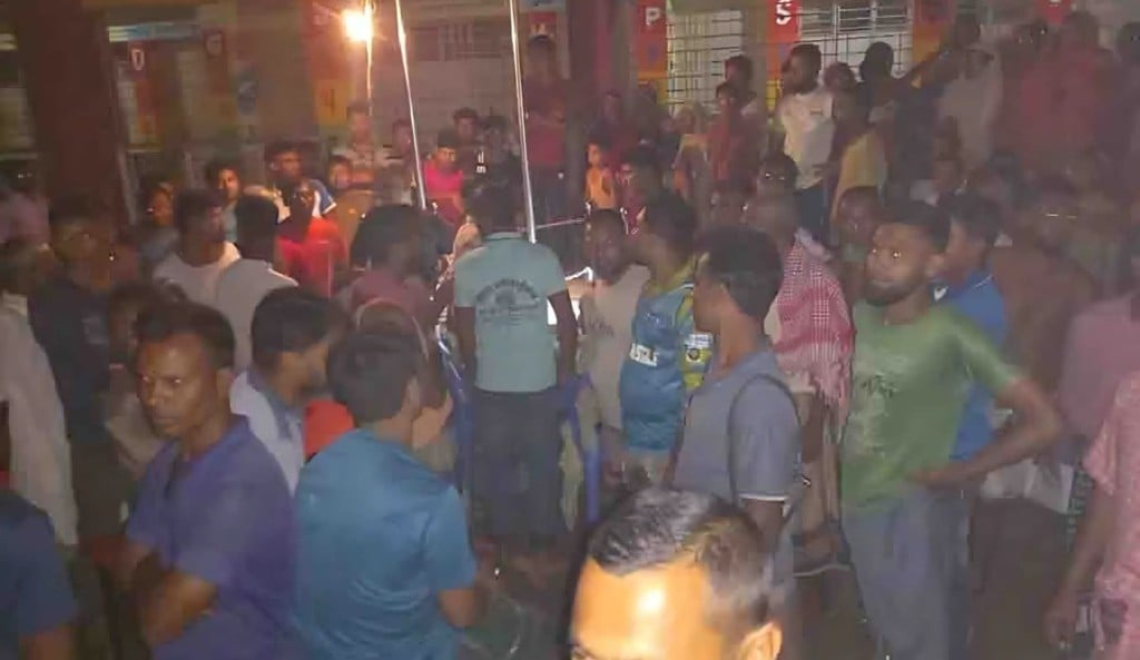 চুরির টাকা ফেরত চাওয়ায় যুবককে পিটিয়ে হত্যার অভিযোগ 1758270352 চুরির টাকা ফেরত চাওয়ায় যুবককে পিটিয়ে হত্যার অভিযোগ
