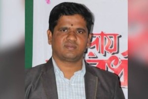 ছাত্রীর সঙ্গে আপত্তিকর অবস্থায় ধরা শিক্ষক, অতঃপর…