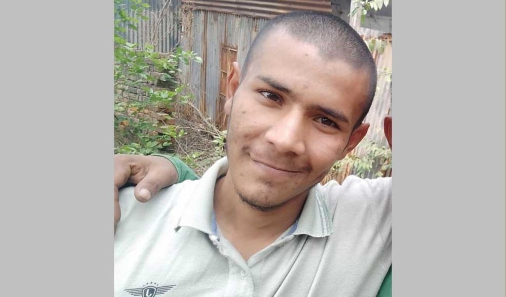 ছিনতাইকারী আখ্যা দিয়ে মানসিক ভারসাম্যহীন যুবককে পিটিয়ে হত্যা 1757246838 ছিনতাইকারী আখ্যা দিয়ে মানসিক ভারসাম্যহীন যুবককে পিটিয়ে হত্যা