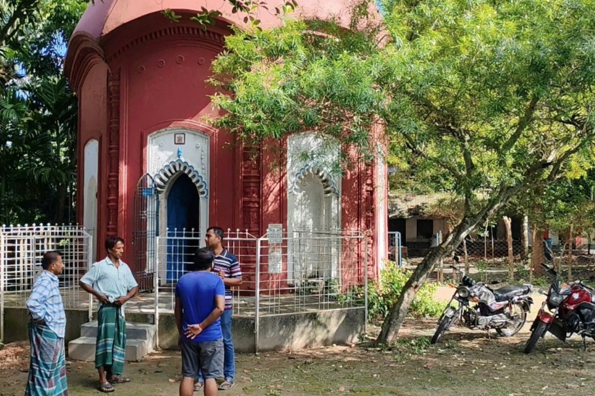 ঝিনাইদহে সিদ্ধেশ্বরী মন্দিরে তালা ভেঙে চুরি
