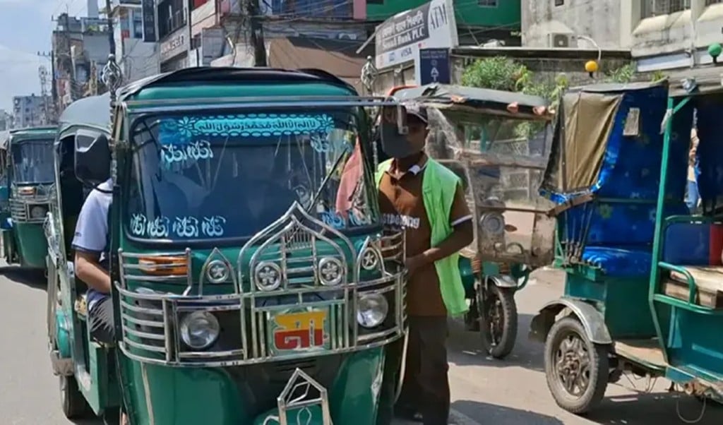 টোলের নামে প্রকাশ্যে চাঁদাবাজি প্রতিবাদ করলেই হেনস্তার শিকার 1759030893 টোলের নামে প্রকাশ্যে চাঁদাবাজি, প্রতিবাদ করলেই হেনস্তার শিকার