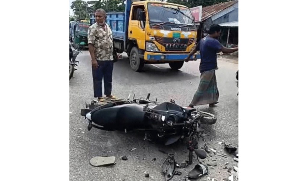 ট্রাকের ধাক্কায় সড়কে ছিটকে দুই মোটরসাইকেল আরোহী নিহত 4 ট্রাকের ধাক্কায় সড়কে ছিটকে দুই মোটরসাইকেল আরোহী নিহত 1757593315 ট্রাকের ধাক্কায় সড়কে ছিটকে দুই মোটরসাইকেল আরোহী নিহত