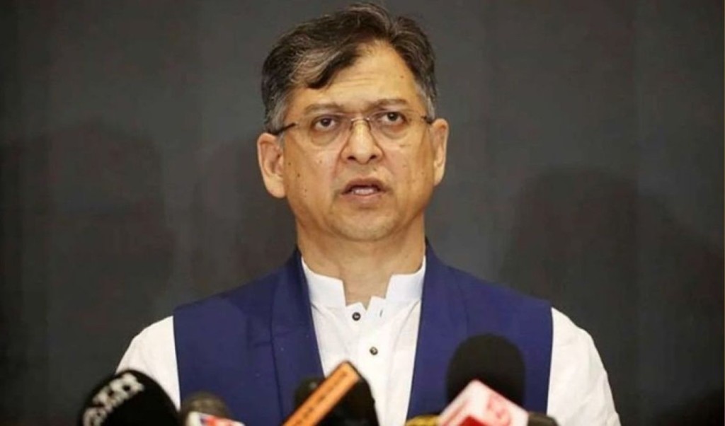 ‘যারা স্বনামে ছাত্র সংসদ নির্বাচনে অংশ নিতে চায়নি, তাদের একটা উদ্দেশ্য অবশ্যই আছে’ 4 ডাকসু 1757507209 ‘যারা স্বনামে ছাত্র সংসদ নির্বাচনে অংশ নিতে চায়নি, তাদের একটা উদ্দেশ্য অবশ্যই আছে’