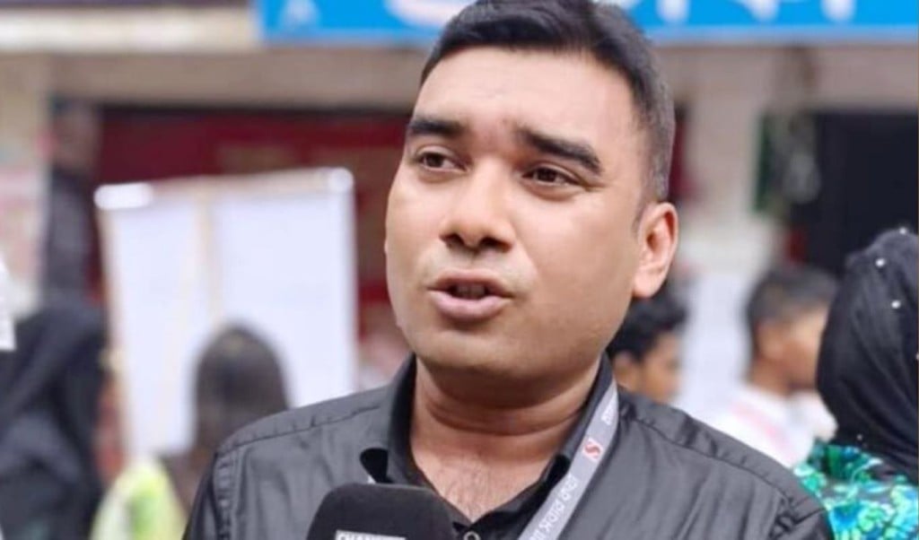 ডাকসুতে দায়িত্ব পালনকালে সাংবাদিকের মৃত্যু 1757409361 ডাকসুতে দায়িত্ব পালনকালে সাংবাদিকের মৃত্যু