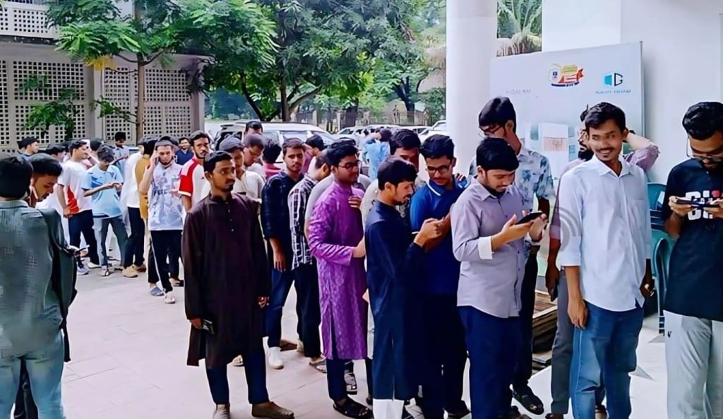 ডাকসুর ভোটগ্রহণ শুরু 1757386166 ডাকসুর ভোটগ্রহণ শুরু