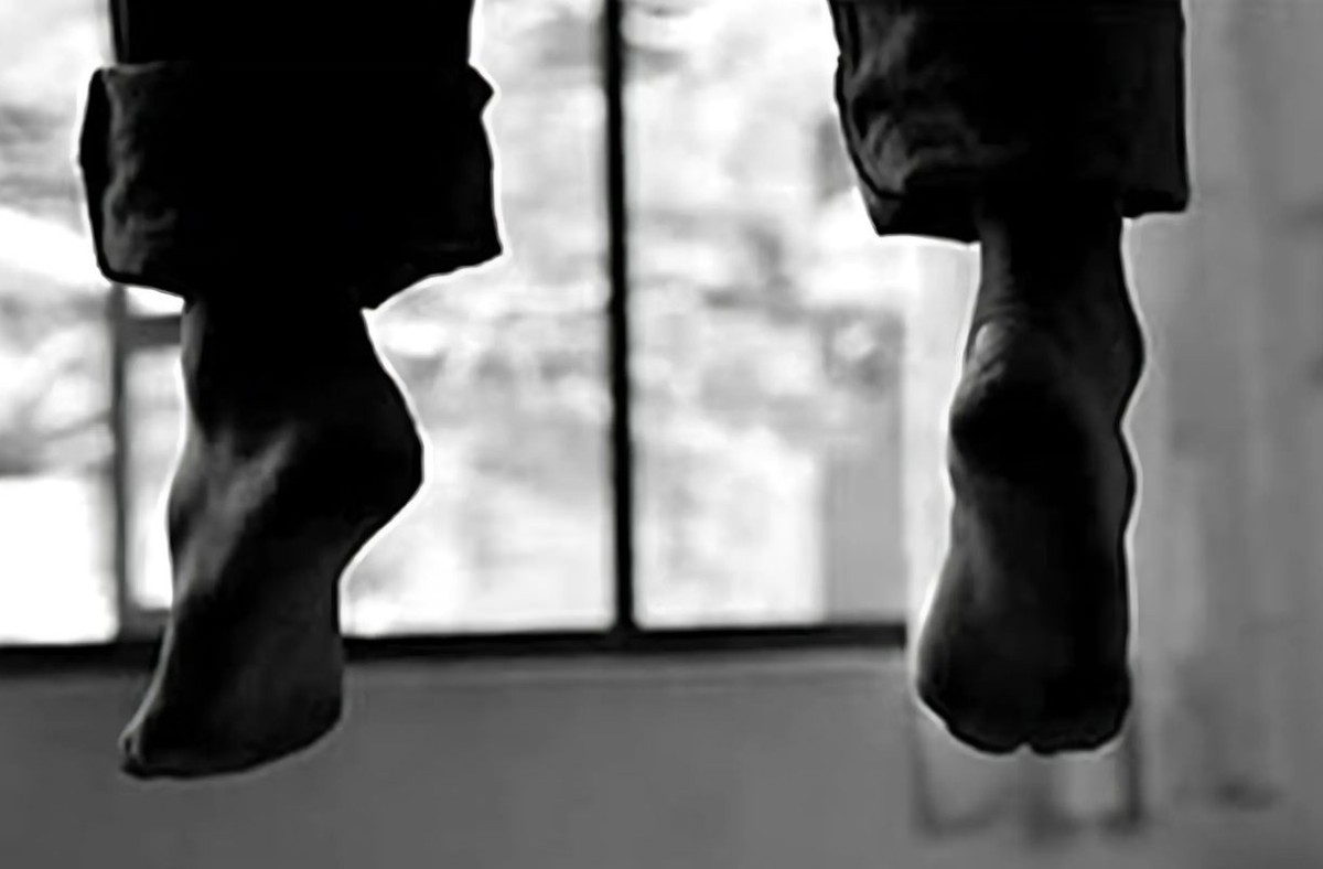 ডেমরায় যুবকের ঝুলন্ত মরদেহ উদ্ধার