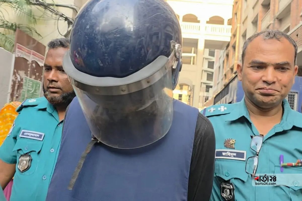 কারাগারে ঢাবি থেকে গ্রেপ্তার সেই ভুয়া সাংবাদিক
