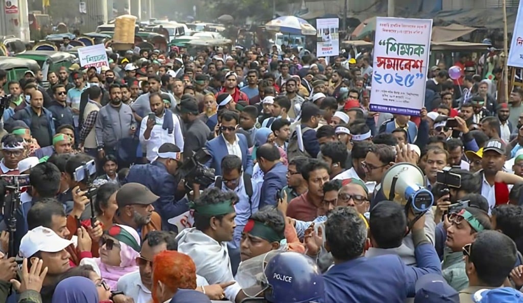 তিন দফা দাবিতে আল্টিমেটাম প্রাথমিক শিক্ষকদের 1756880201 তিন দফা দাবিতে আল্টিমেটাম প্রাথমিক শিক্ষকদের