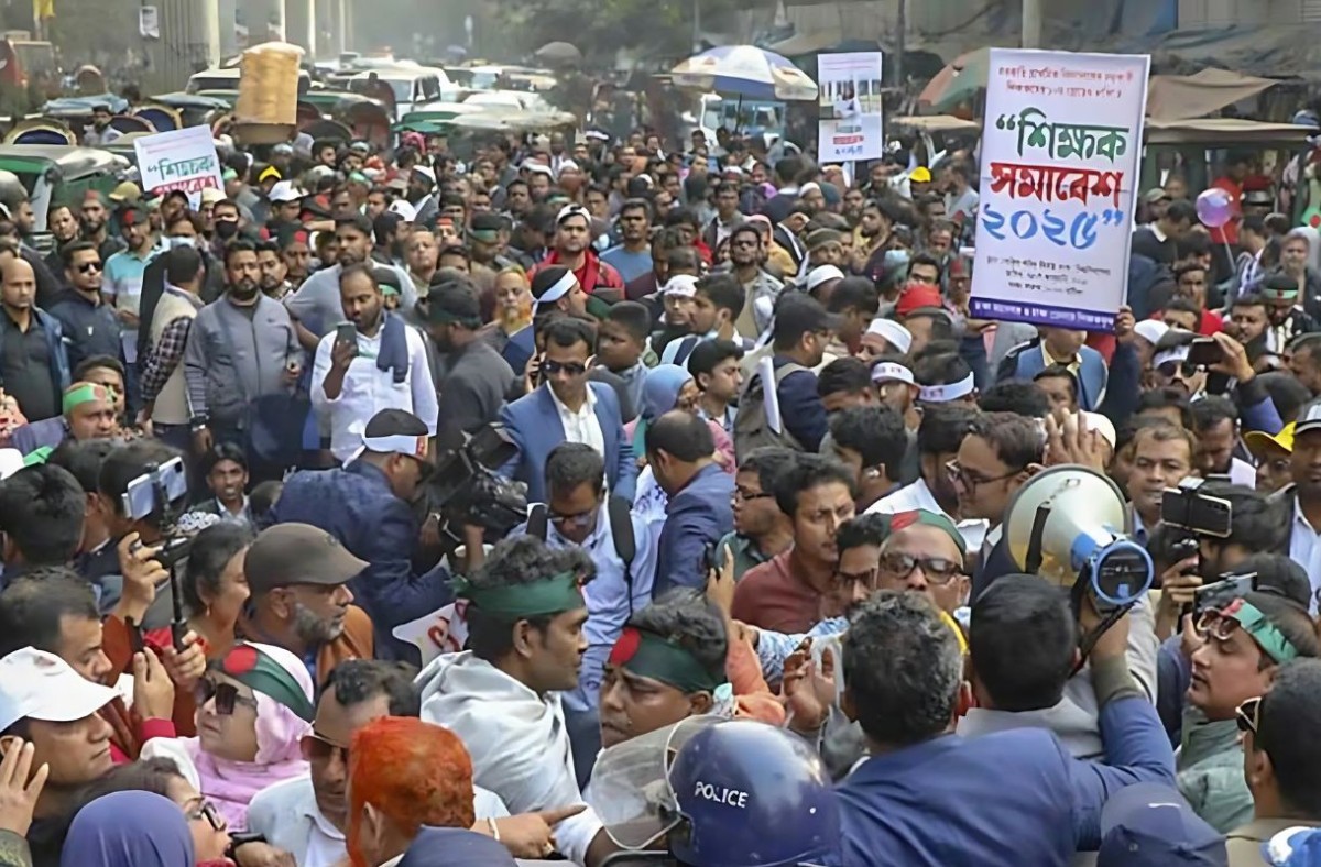 তিন দফা দাবিতে আল্টিমেটাম প্রাথমিক শিক্ষকদের