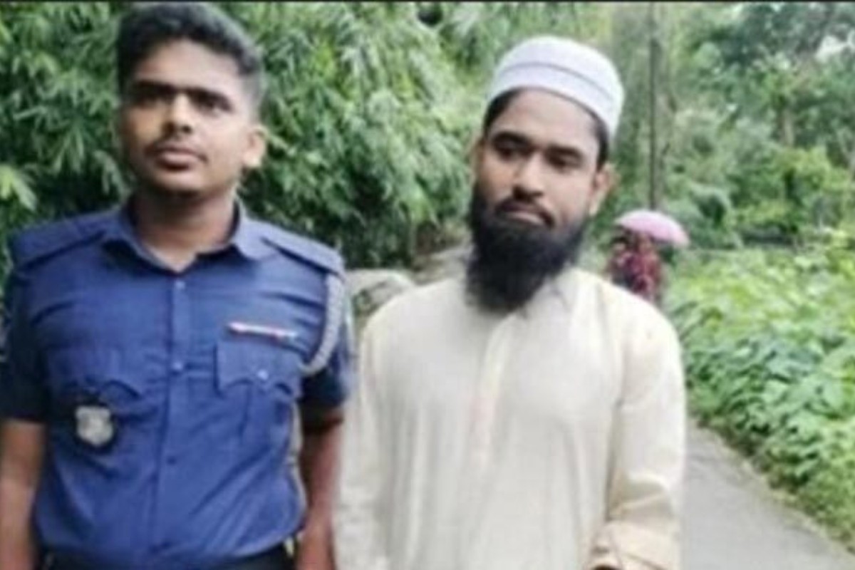 তিন বছর আগের শিশুকে যৌন নিপীড়নের ভিডিও ভাইরাল, মাওলানা আটক