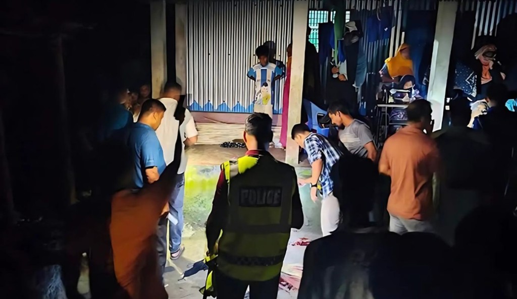 তুচ্ছ ঘটনাকে কেন্দ্র করে দুই ভাইকে ছুরিকাঘাতে হত্যা 1757561761 তুচ্ছ ঘটনাকে কেন্দ্র করে দুই ভাইকে ছুরিকাঘাতে হত্যা