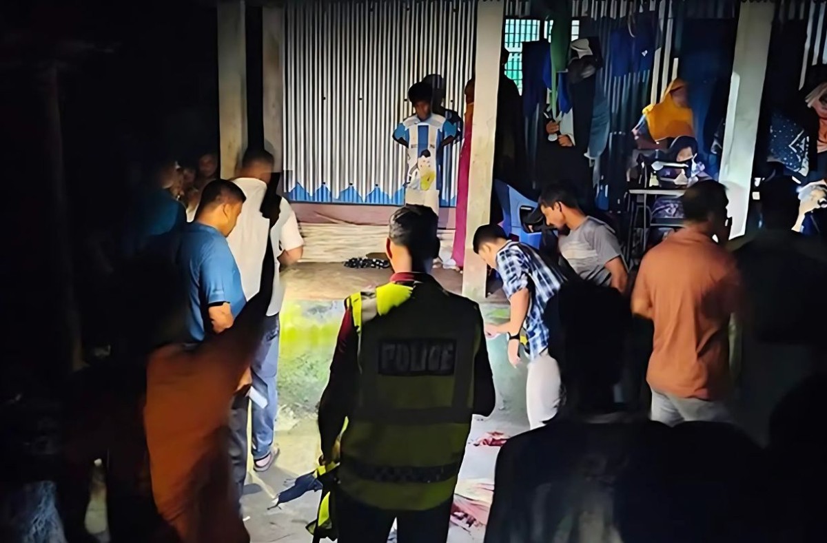 তুচ্ছ ঘটনাকে কেন্দ্র করে দুই ভাইকে ছুরিকাঘাতে হত্যা