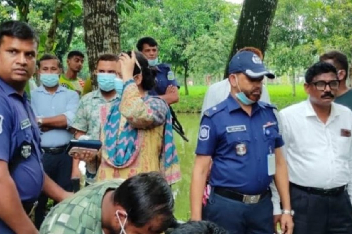 দাফনের আড়াই মাস পর শিশুর লাশ উত্তোলন