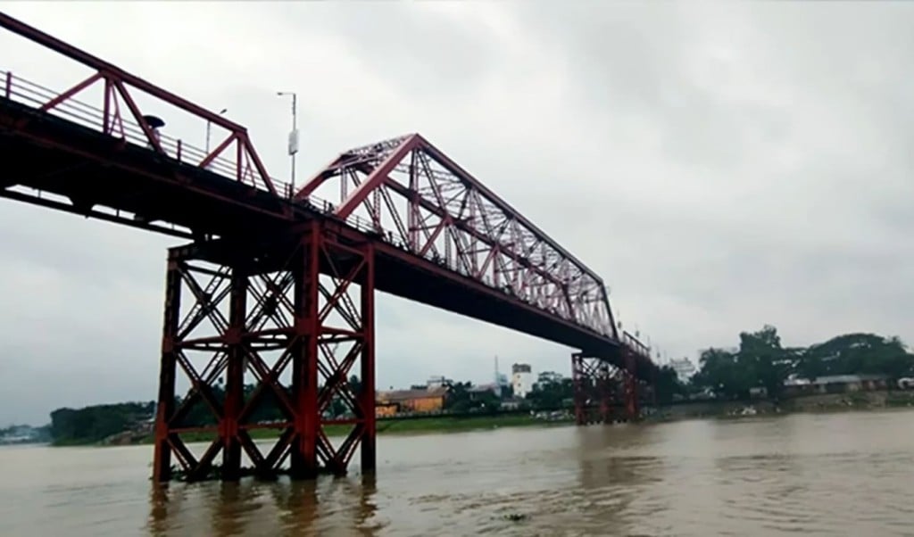 দেশে বাড়ছে নদীর জলস্তর বন্যার সতর্কতা 1758164385 দেশে বাড়ছে নদীর জলস্তর, তিন স্টেশনের পানি বিপদসীমার ওপরে