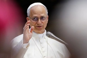 ধর্মগুরুদের যৌন নিপীড়নের কথা গোপন না করার নির্দেশ পোপের