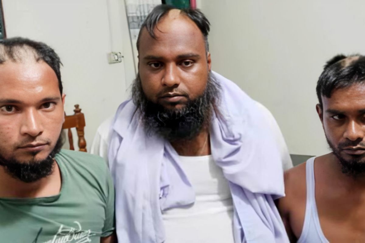 নাটোরে মাদরাসার নামে চাঁদা তুলতে গিয়ে গণপিটুনি