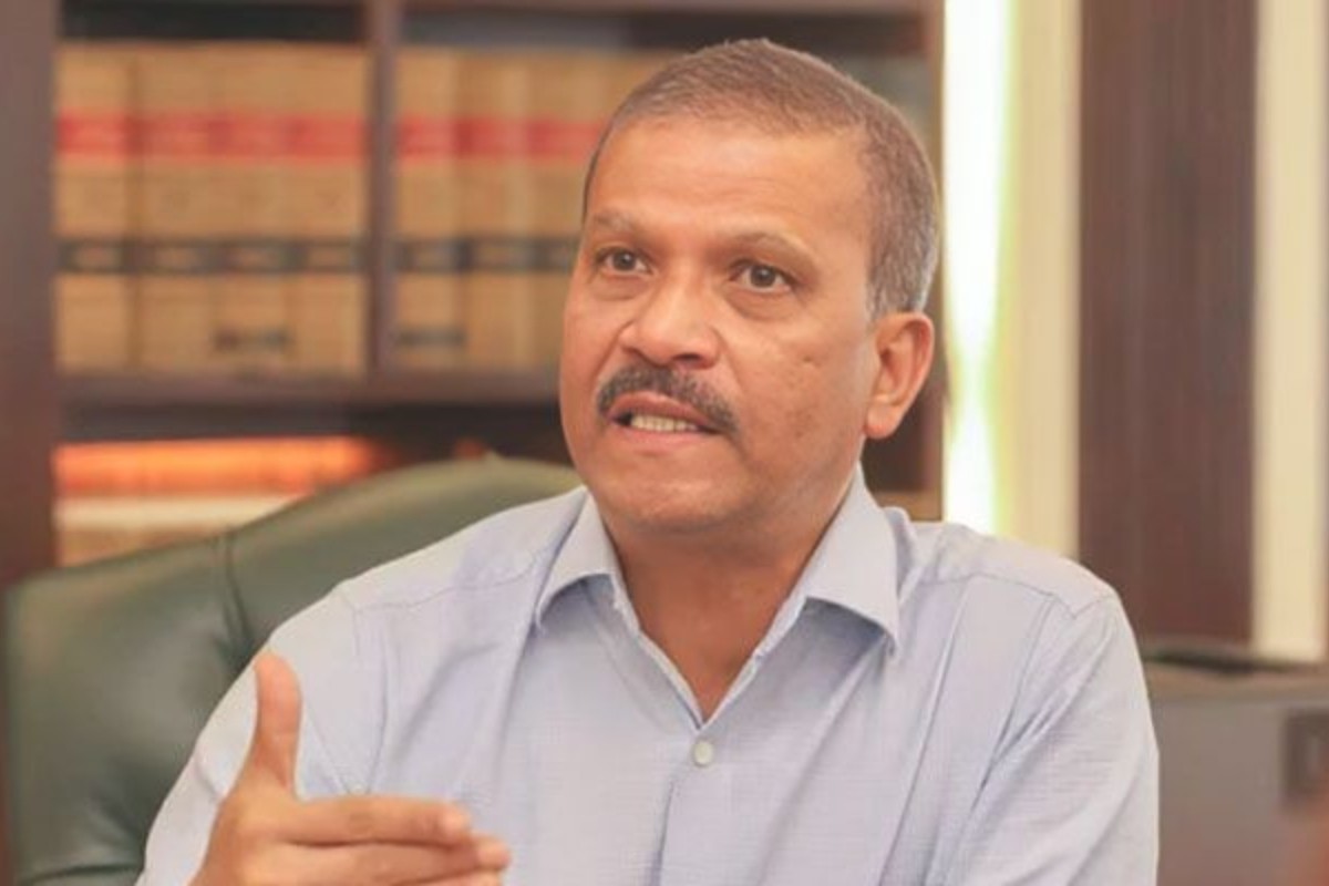 নির্বাচন পেছানোর কোনো সুযোগ নেই: আইন উপদেষ্টা