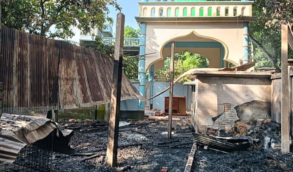 নুরাল পাগলার দরবারে থমথমে অবস্থা থানায় অভিযোগ দেয়নি পরিবার 1757145910 নুরাল পাগলার দরবার এলাকায় থমথমে অবস্থা, থানায় অভিযোগ দেয়নি পরিবার