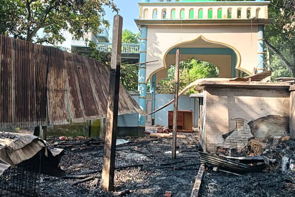 নুরাল পাগলার দরবার এলাকায় থমথমে অবস্থা, থানায় অভিযোগ দেয়নি পরিবার
