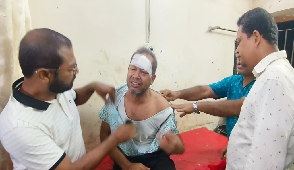 পটুয়াখালীতে আইনজীবীকে পিটিয়ে কুপিয়ে জখম 1758257701 পটুয়াখালীতে আইনজীবীকে পিটিয়ে-কুপিয়ে জখম
