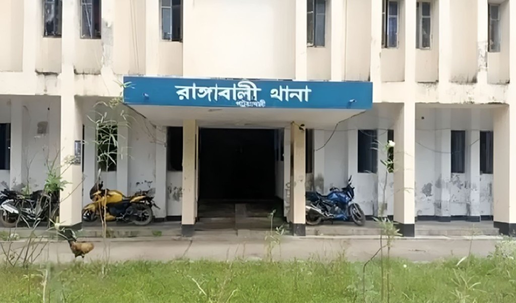 পটুয়াখালীতে গলায় ফাঁস দিয়ে গৃহবধূর আত্মহনন 1757904580 পটুয়াখালীতে গলায় ফাঁস দিয়ে গৃহবধূর আত্মহনন