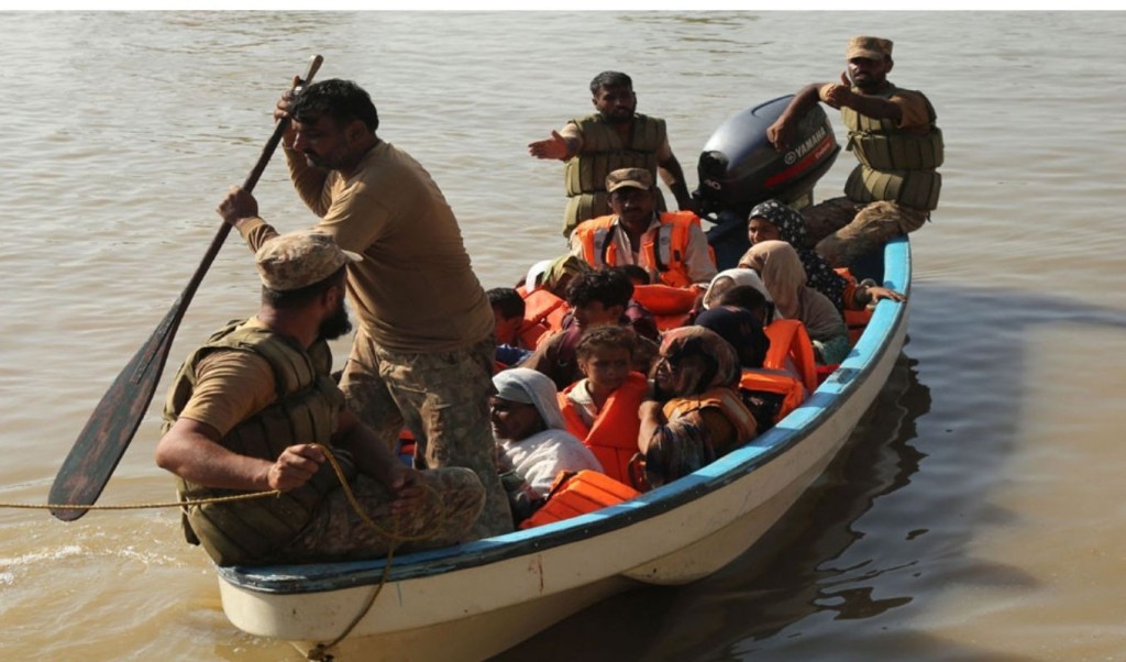 পাকিস্তানে বন্যা: উদ্ধারকারীদের নৌকা উল্টে নিহত ৯ 3 পাকিস্তানে বন্যা উদ্ধারকারীদের নৌকা উল্টে নিহত ৯ 1757682371 পাকিস্তানে বন্যা: উদ্ধারকারীদের নৌকা উল্টে নিহত ৯