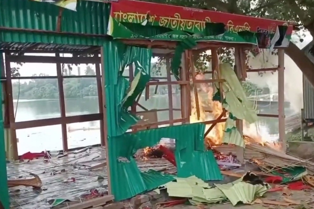 পাবনায়
