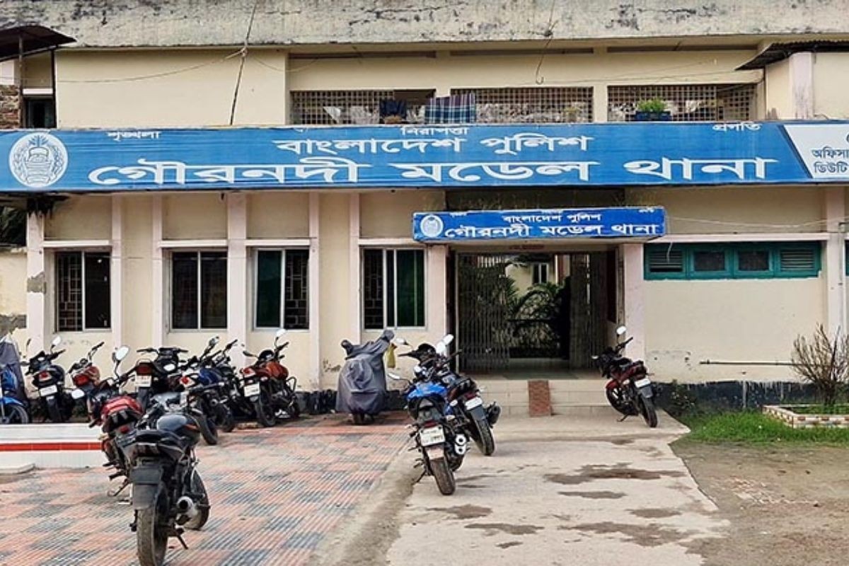 প্রথম স্ত্রীকে তালাক না দেওয়ায় কীটনাশক পানে আত্মহত্যা দ্বিতীয় স্ত্রীর