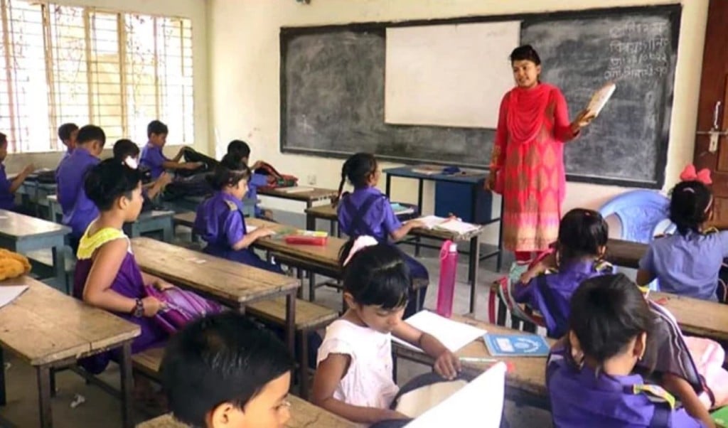 প্রাথমিক 1759121204 সরকারি প্রাথমিকে সংগীত শিক্ষক নিয়োগে বিরোধিতা: যা বললেন মহাপরিচালক