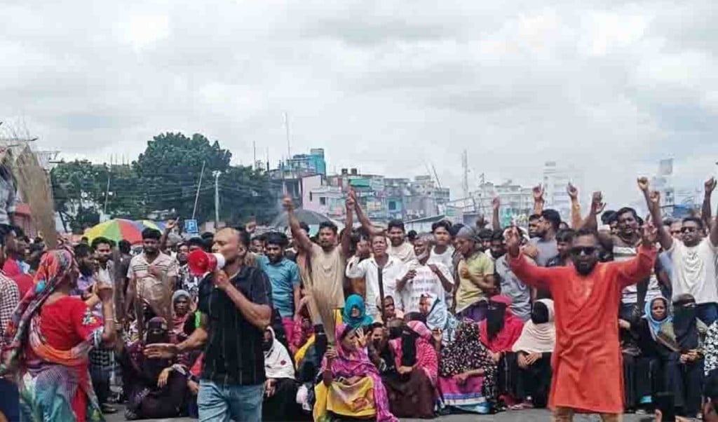 ফরিদপুরে থানা 1757926355 ফরিদপুরে থানা, উপজেলা পরিষদ, অফিসার্স ক্লাবে হামলা-ভাঙচুর আগুন