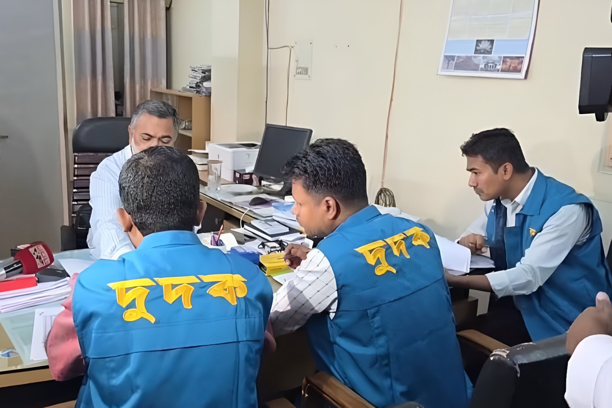 ফলাফল জালিয়াতির অভিযোগে শিক্ষাবোর্ডে দুদকের অভিযান