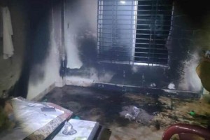 ফেনীতে আ.লীগ নেতার বাড়িতে অগ্নিসংযোগ