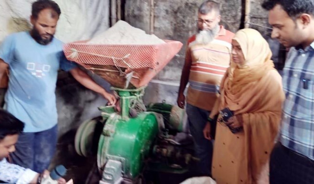 বগুড়ায় চামড়ার লবণ থেকে বাজারজাত করা হতো বিট লবণ 3 বগুড়ায় চামড়ার লবণ থেকে বাজারজাত করা হতো বিট লবণ 1758200896 বগুড়ায় চামড়ার লবণ থেকে বাজারজাত করা হতো বিট লবণ
