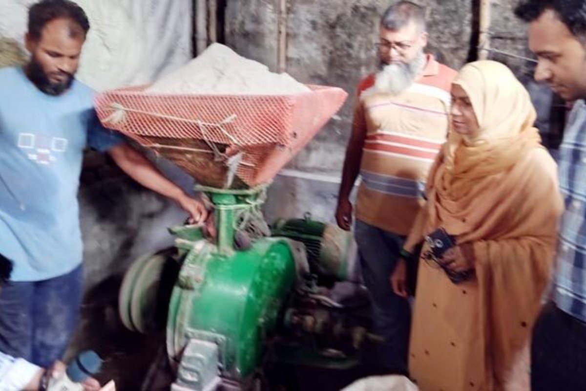 বগুড়ায় চামড়ার লবণ থেকে বাজারজাত করা হতো বিট লবণ
