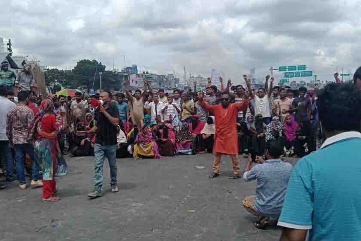 ঢাকা-বরিশাল ও ঢাকা-খুলনা মহাসড়ক অবরোধ