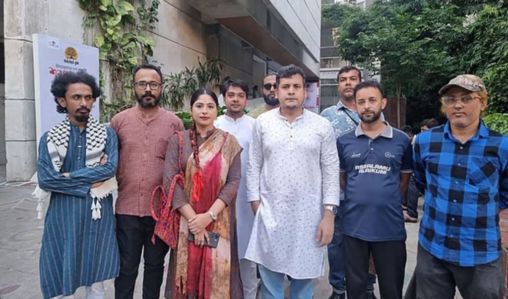 বাতিল হলো জাগরণে রবীন্দ্রনাথ কবিতা আবৃত্তির অনুষ্ঠান 1757128702 'ফ্যাসিবাদের দোসর’ আখ্যা দিয়ে বিরোধিতার মুখে বাতিল হলো কবিতা আবৃত্তির অনুষ্ঠান