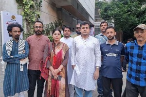 ‘ফ্যাসিবাদের দোসর’ আখ্যা দিয়ে বিরোধিতার মুখে বাতিল হলো কবিতা আবৃত্তির অনুষ্ঠান