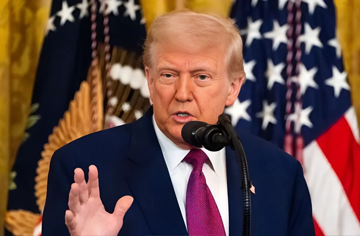 বিদেশি চলচ্চিত্রে ১০০ শতাংশ শুল্ক আরোপের ঘোষণা ট্রাম্পের