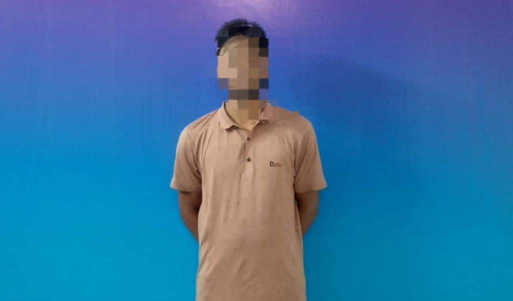 বিয়ের প্রলোভনে সপ্তম শ্রেণির ছাত্রীকে ধর্ষণ, মাদ্রাসা শিক্ষক গ্রেপ্তার 3 বিয়ের প্রলোভনে সপ্তম শ্রেণির ছাত্রীকে ধর্ষণ মাদ্রাসা শিক্ষক গ্রেপ্তার 1758466162 বিয়ের প্রলোভনে সপ্তম শ্রেণির ছাত্রীকে ধর্ষণ, মাদ্রাসা শিক্ষক গ্রেপ্তার