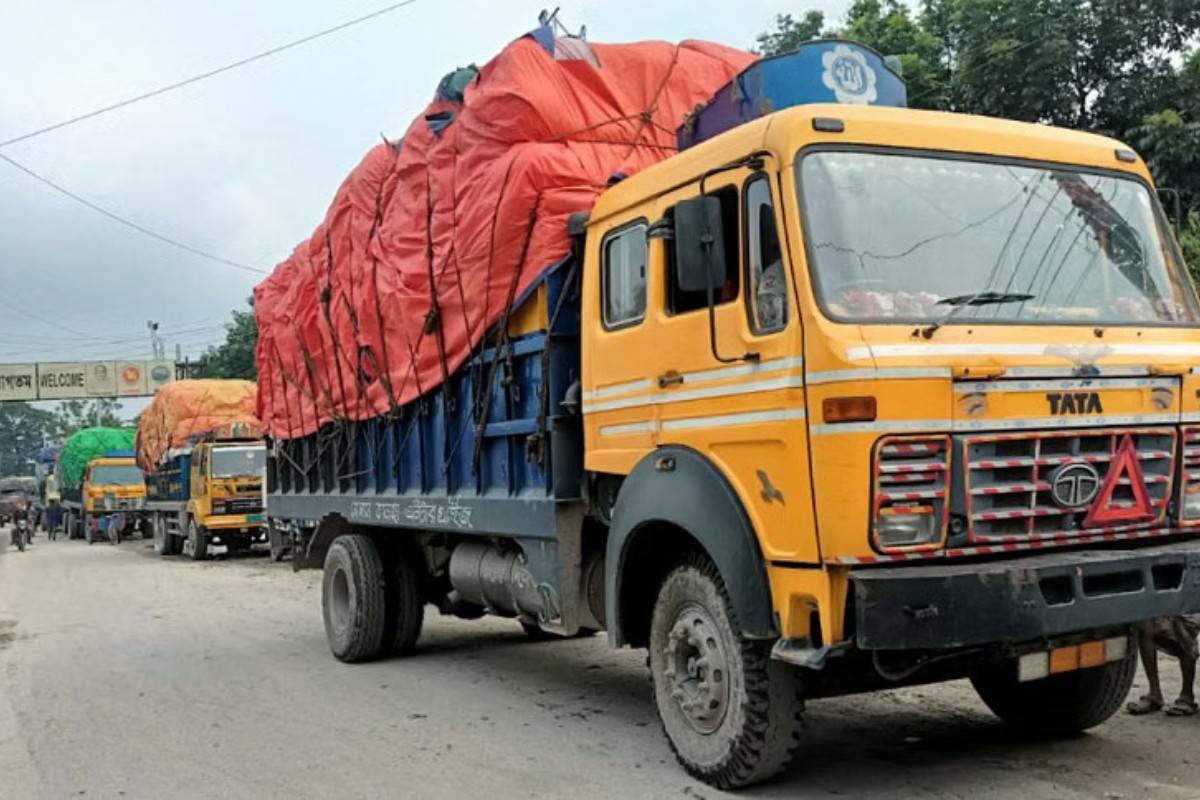 বুড়িমারী স্থলবন্দরে ৯ দিন আমদানি-রপ্তানি বন্ধ