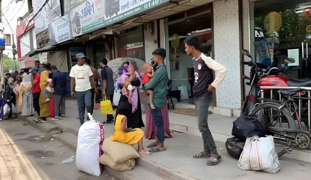 বেতন বৃদ্ধির দাবিতে বাস শ্রমিকদের বিদ্রোহ 1759123675 বেতন বৃদ্ধির দাবিতে বাস শ্রমিকদের বিদ্রোহ