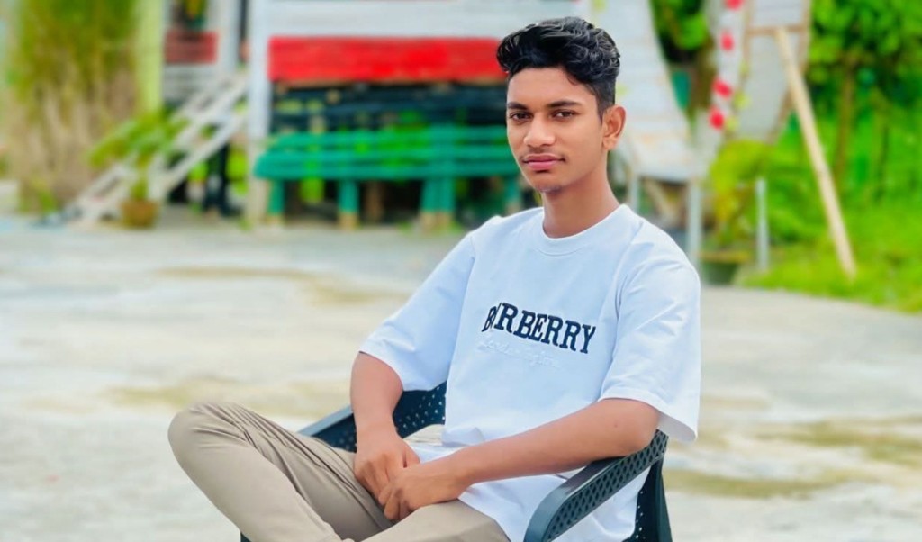 বোনের ওষুধ কিনতে বের হয়ে সড়কে প্রাণ হারালেন ভাই 3 বোনের ওষুধ কিনতে বের হয়ে সড়কে প্রাণ হারালেন ভাই 1756979277 বোনের ওষুধ কিনতে বের হয়ে সড়কে প্রাণ হারালেন ভাই