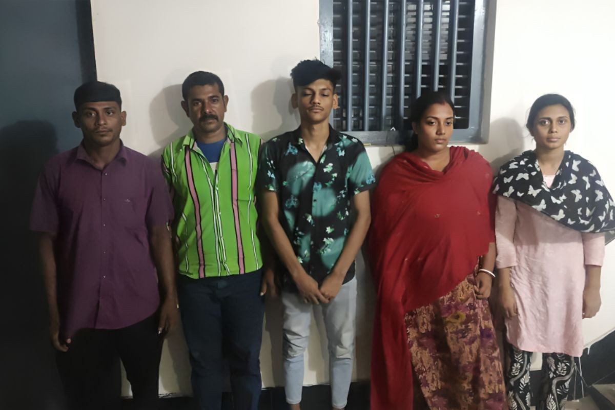 ভারতে প্রবেশকালে বিএসএফের হাতে ৮ বাংলাদেশি আটক